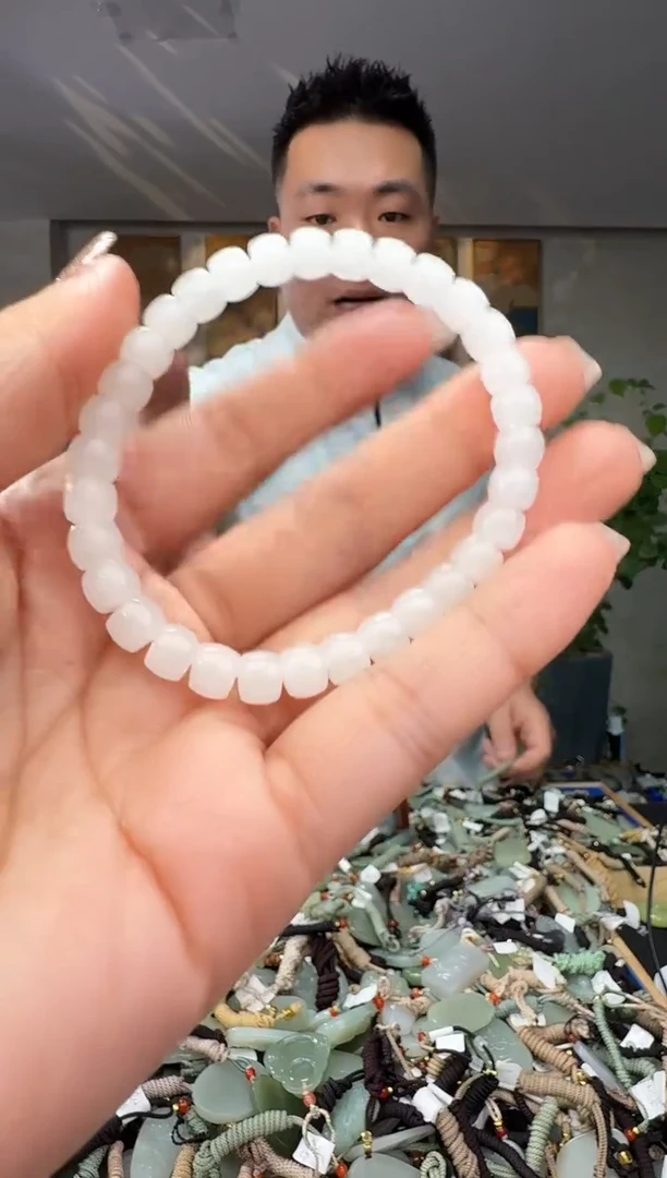 颈饰未镶嵌和田玉拍一发一多样性发货