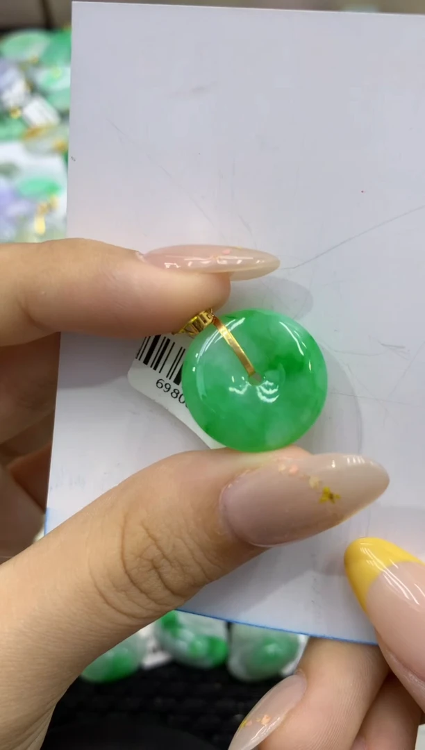 颈饰18K金镶嵌翡翠天然缅甸翡翠A货