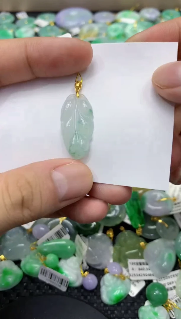 颈饰未镶嵌翡翠天然缅甸翡翠A货