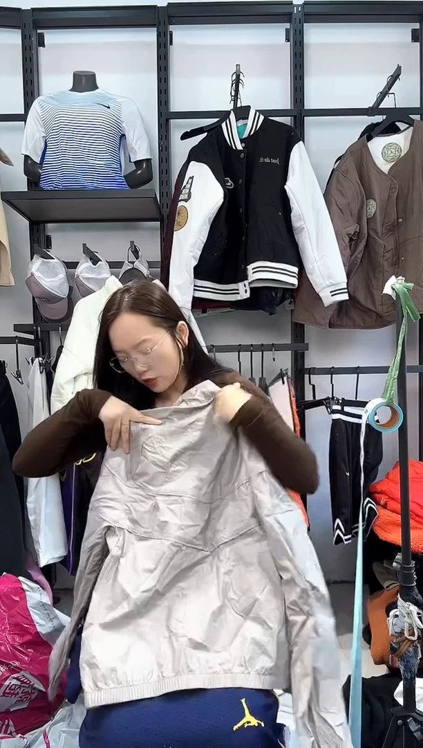 2680  编码  瑕疵直播间过款为准 尺码