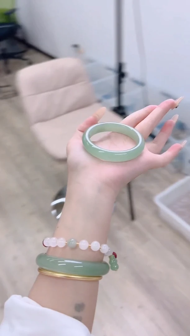 未镶嵌手镯石英质玉200-52D