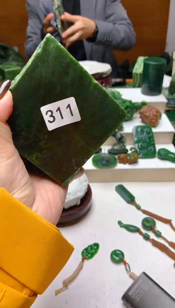 未镶嵌和田玉珠宝半成品1