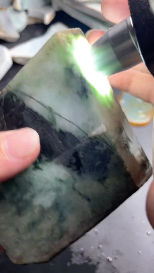 翡翠未镶嵌颈饰天然缅甸翡翠72