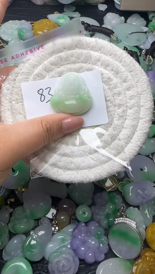 颈饰未镶嵌翡翠缅甸翡翠吊坠