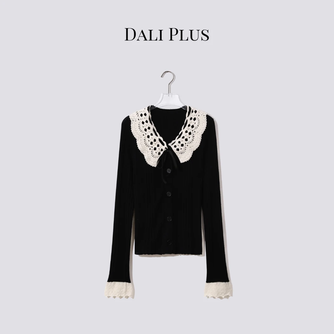 DALI PLUS“100绵羊毛”花边蕾丝翻领系带针织开衫上衣-D5MM2484
