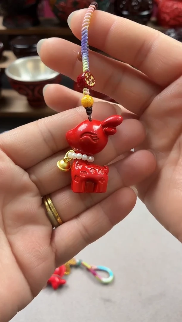 扬州漆器 砂砂小鹿手机链