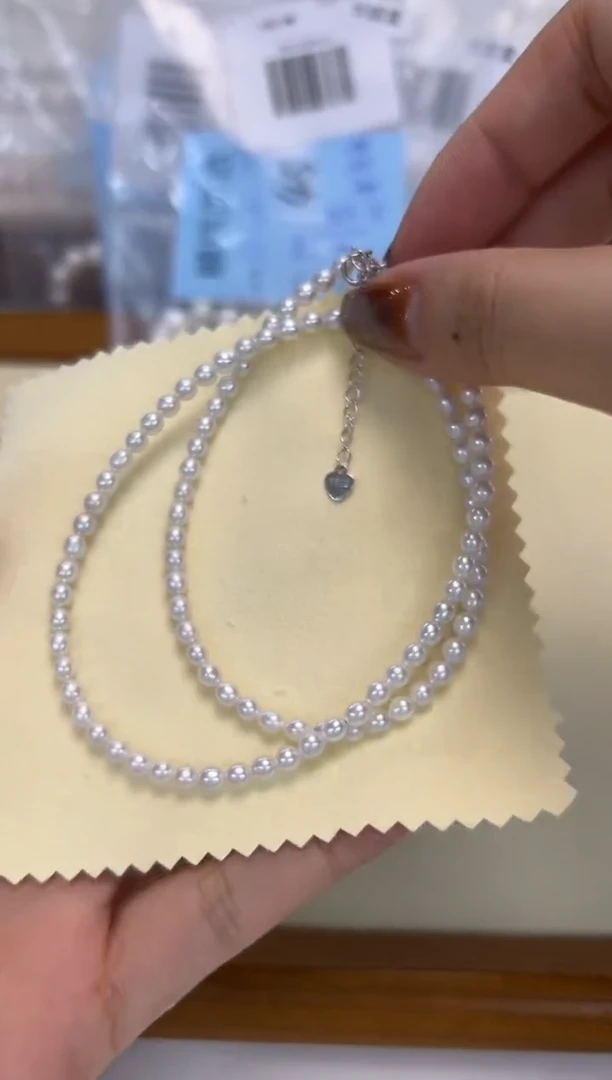 颈饰银S925镶嵌淡水珍珠4MM左右