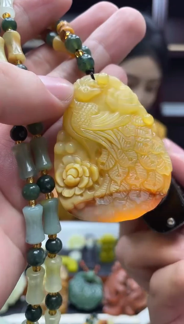 未镶嵌岫玉吊坠·