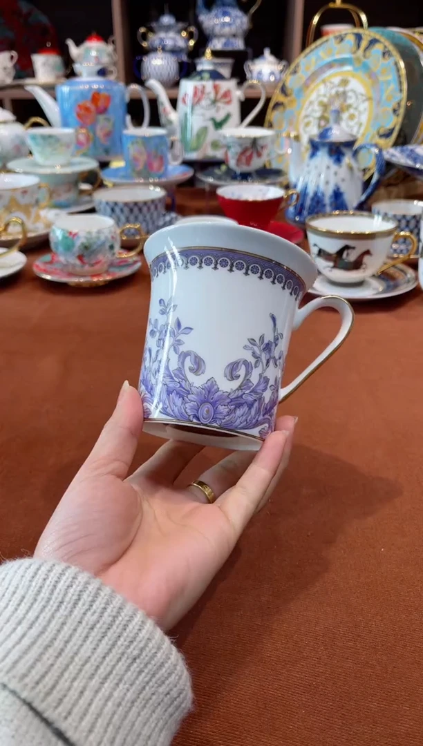 【闪购商品】瓷片范青花马克杯······