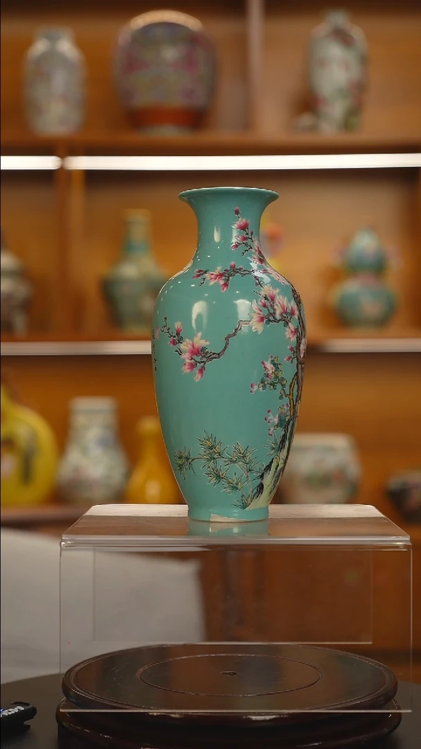 其他小***藏粉彩花鸟赏瓶一只