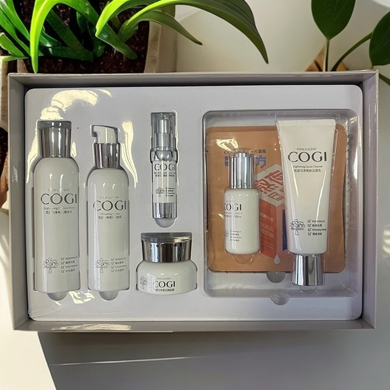 高姿匀净透白淡斑焕白久久礼盒