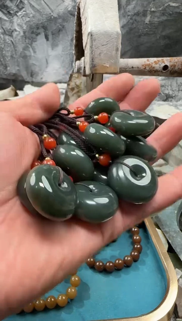 和田玉未镶嵌颈饰吊坠多样性拍一发一件