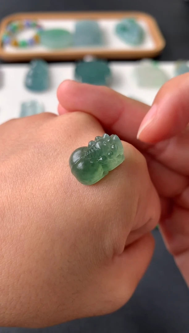 未镶嵌定制翡翠翡翠
