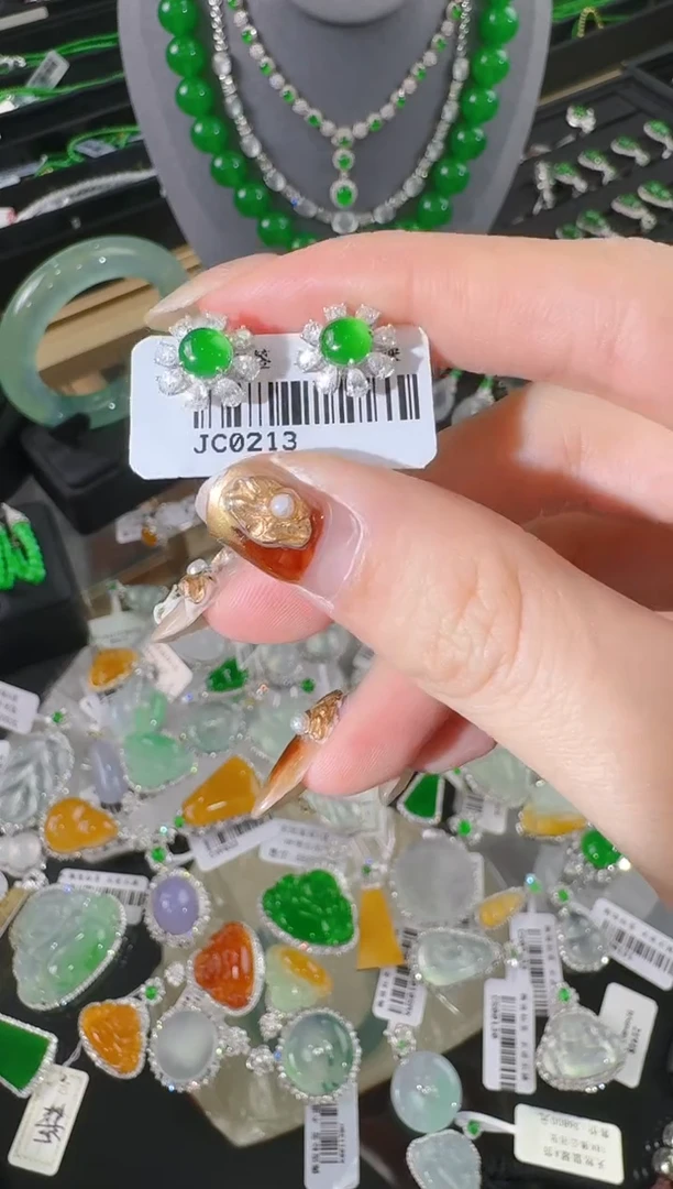 【闪购商品】翡翠耳饰银S925镶嵌蛋面