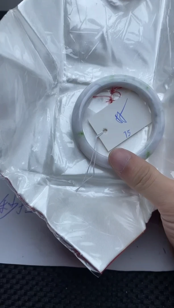 未镶嵌手镯翡翠75