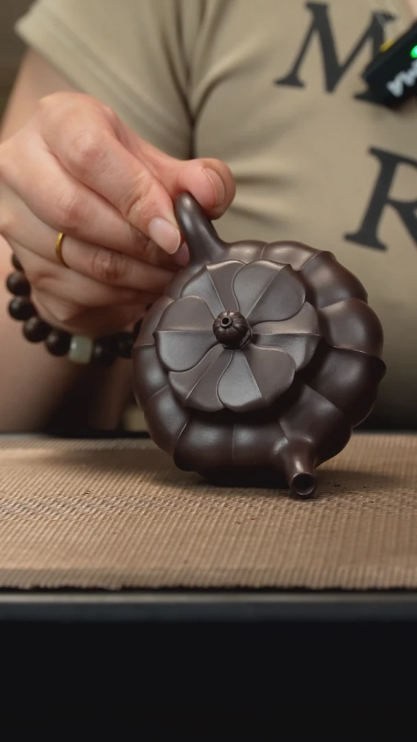 茶壶紫砂共***量老紫泥鸣远菱花160cc