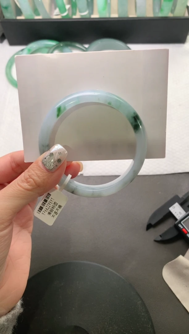 未镶嵌手镯翡翠53*6.7*10.9