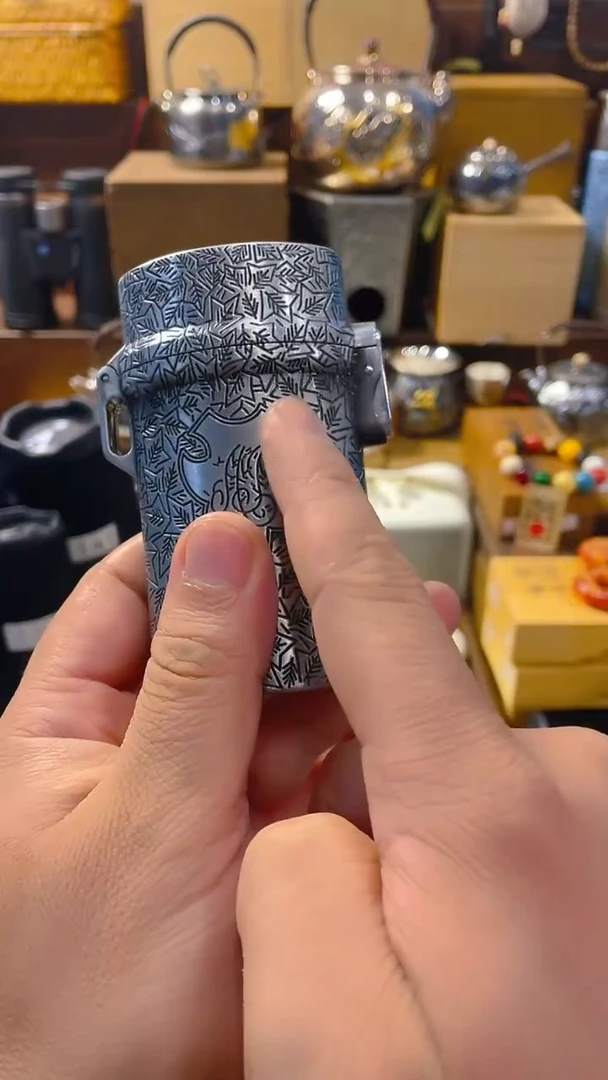 瓷片闪购商品 如图所示
