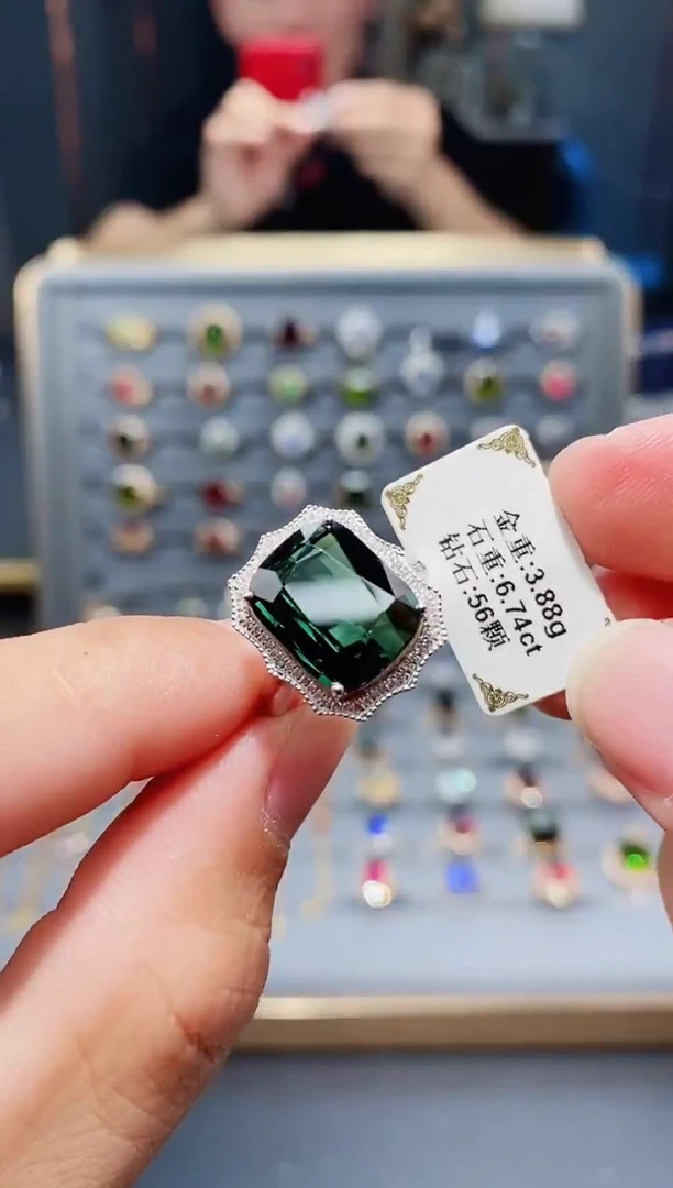 18K金镶嵌戒指碧玺6.74.