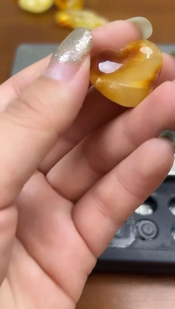 未镶嵌蜜蜡裸石琥珀蜜蜡吊坠