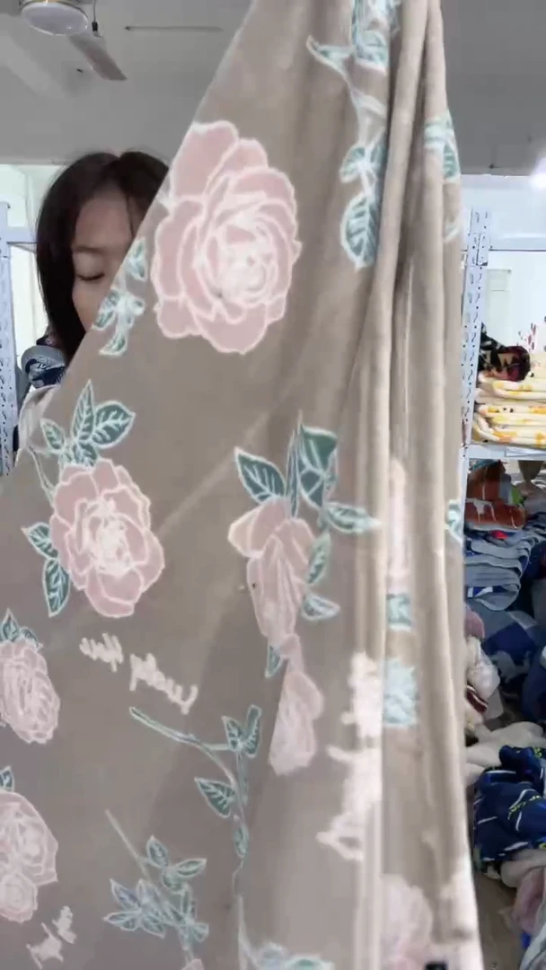 法兰绒018                      1.3*1.8瑕疵