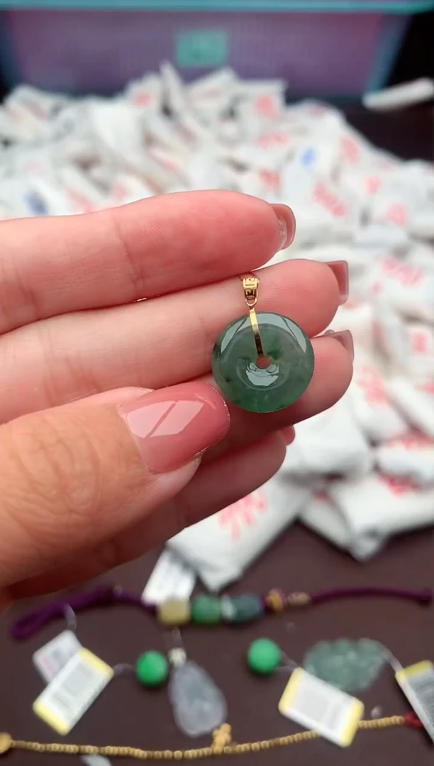 【闪购商品】翡翠颈饰18K金镶嵌一