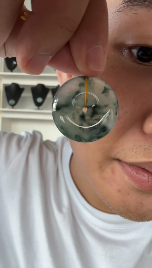 翡翠未镶嵌颈饰天然翡翠A货孤品一件