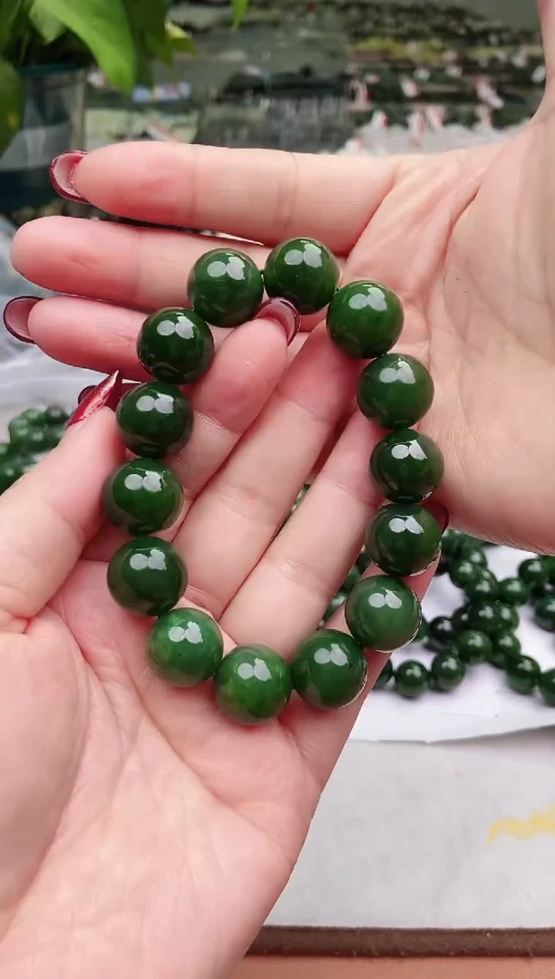 【闪购商品】和田玉手串未镶嵌纯天然和田玉俄菠菜绿16微瑕