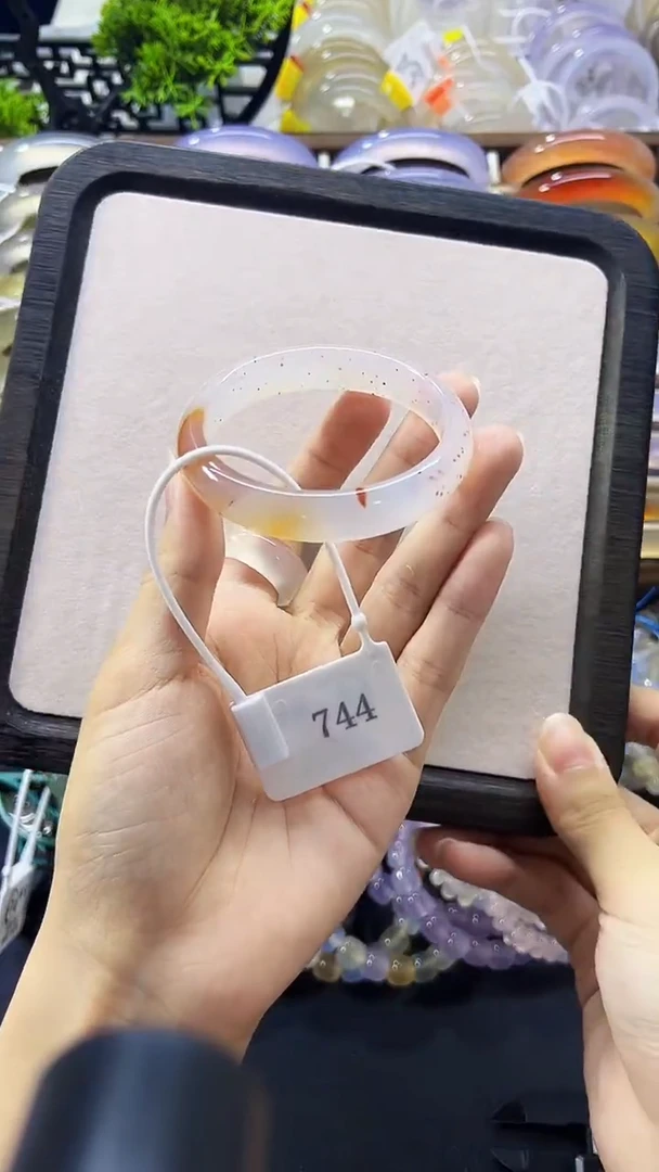 手镯玛瑙/玉髓未镶嵌54圈口
