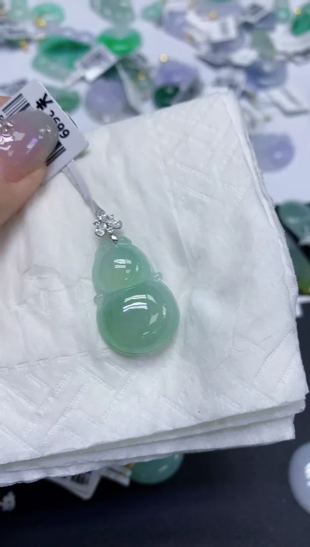 颈饰18K金镶嵌翡翠天然缅甸翡翠A货百元以上9元证书费自理