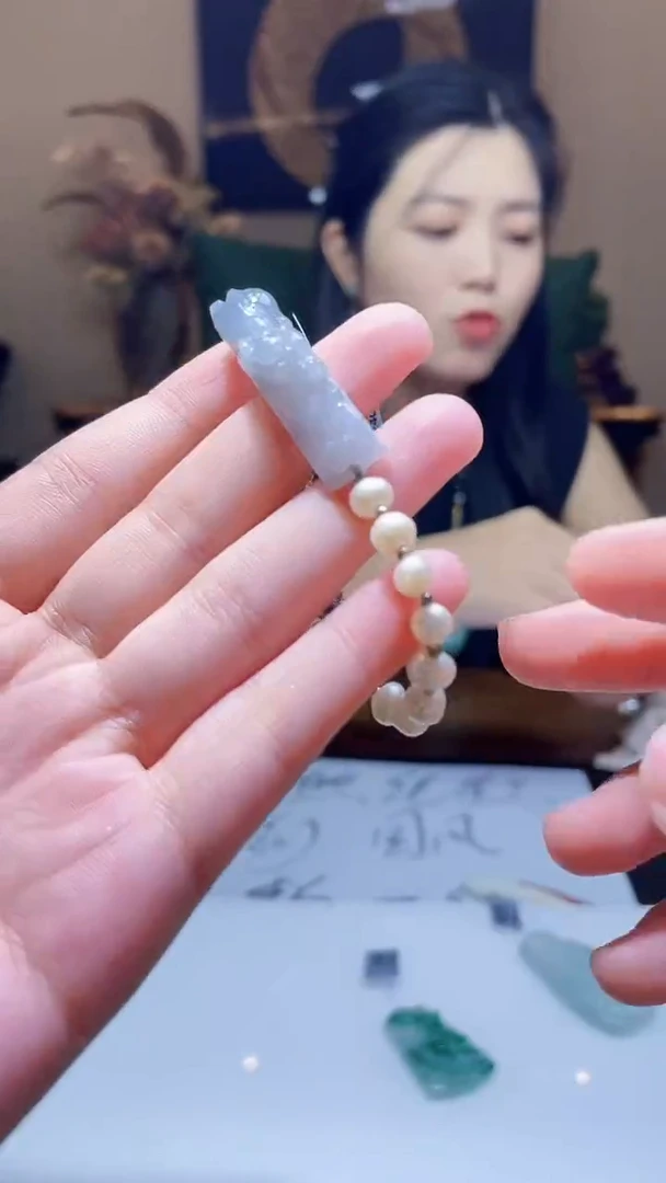 未镶嵌定制翡翠吊坠129