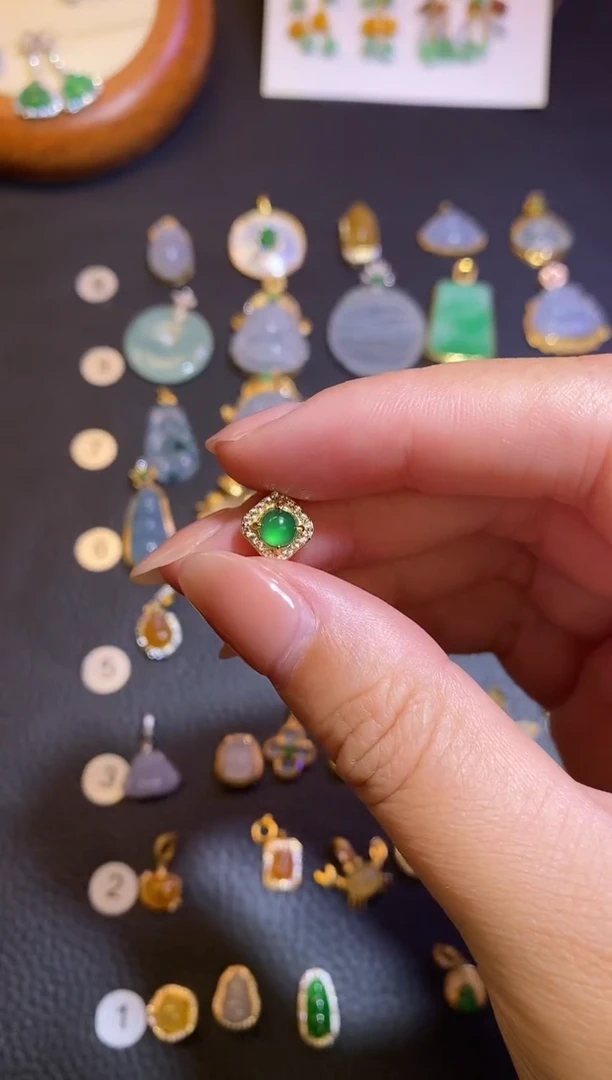 颈饰银S925镶嵌翡翠a货翡翠