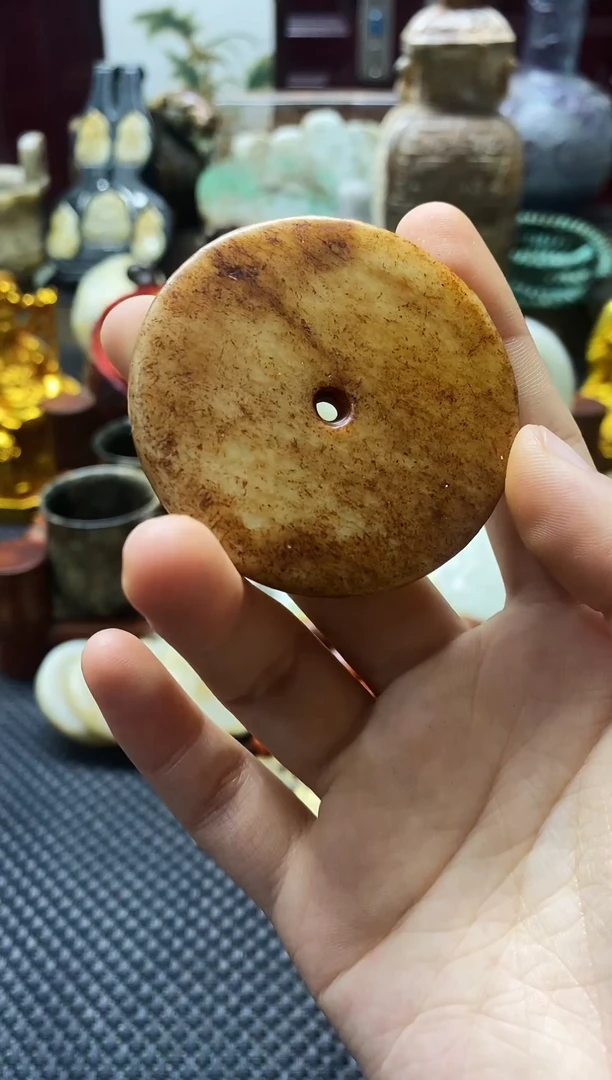 未镶嵌和田玉挂件1个