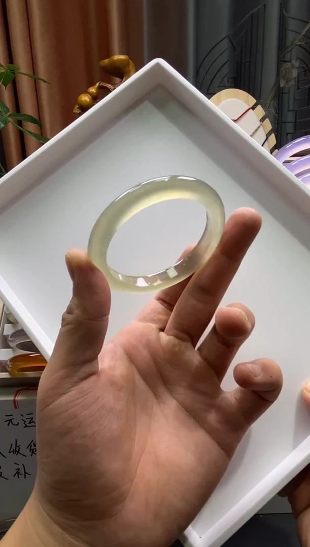 手镯玛瑙/玉髓合金52