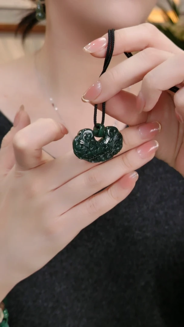 颈饰未镶嵌翡翠国风