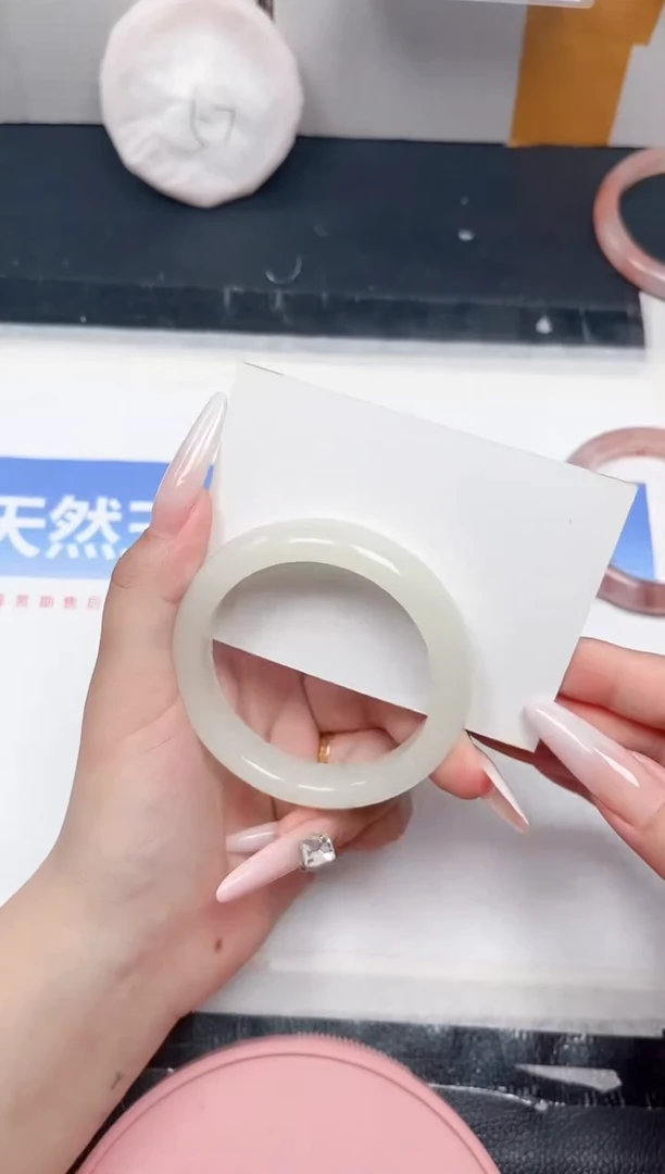 石英质玉手镯未镶嵌135-54.8