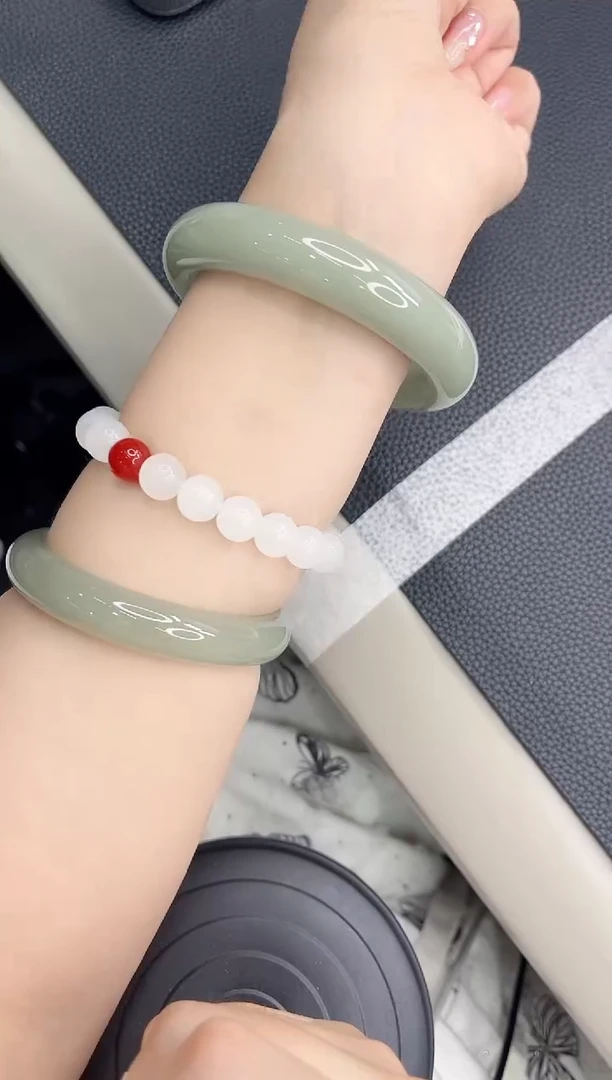 石英质玉手镯未镶嵌49-64.5