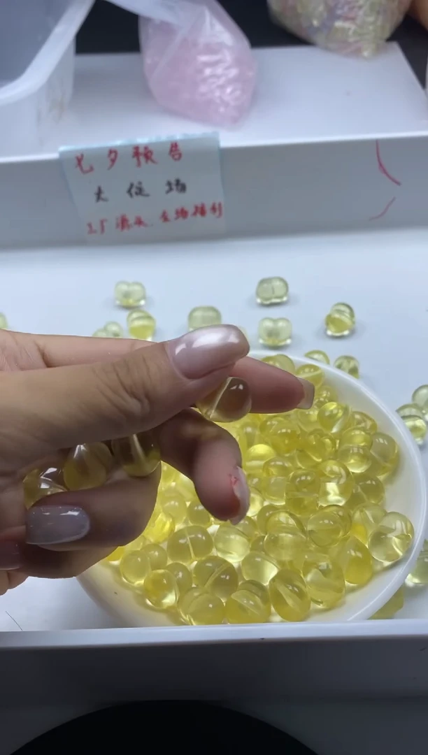 未镶嵌颈饰水晶x633黄水晶屁桃*2个