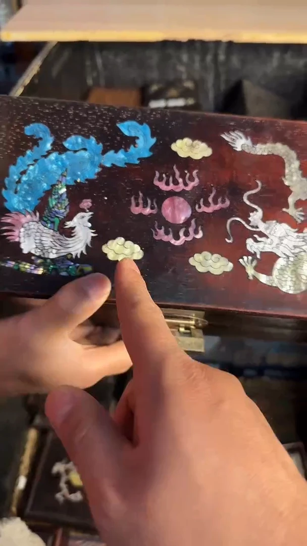 紫檀木类箱闪购77号【龙凤箱】【绿千手观音】