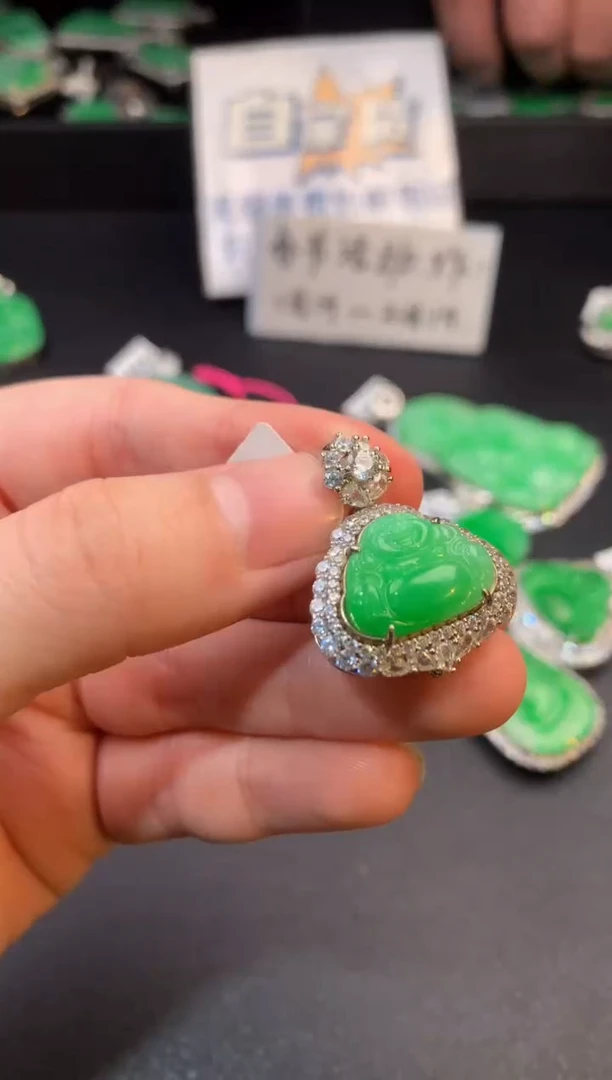 【闪购商品】翡翠颈饰银S925镶嵌翡翠