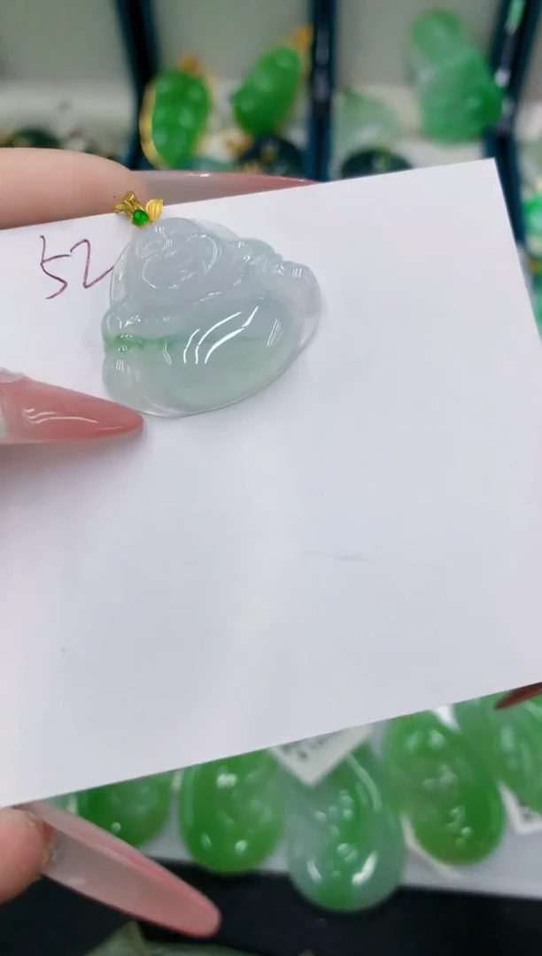 翡翠18K金镶嵌颈饰11111111111111