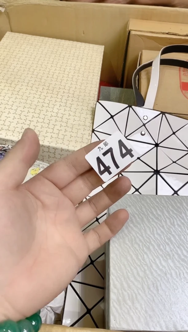 【闪购商品】瓷片474++++++145黑指甲油