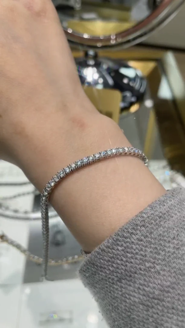 【闪购商品】合成钻石18K金镶嵌单颗5分满钻手链