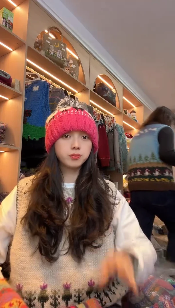 羊毛百羊毛粉色肖恩羊翻边帽