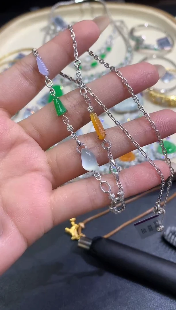 套链18K金镶嵌翡翠A272|15800