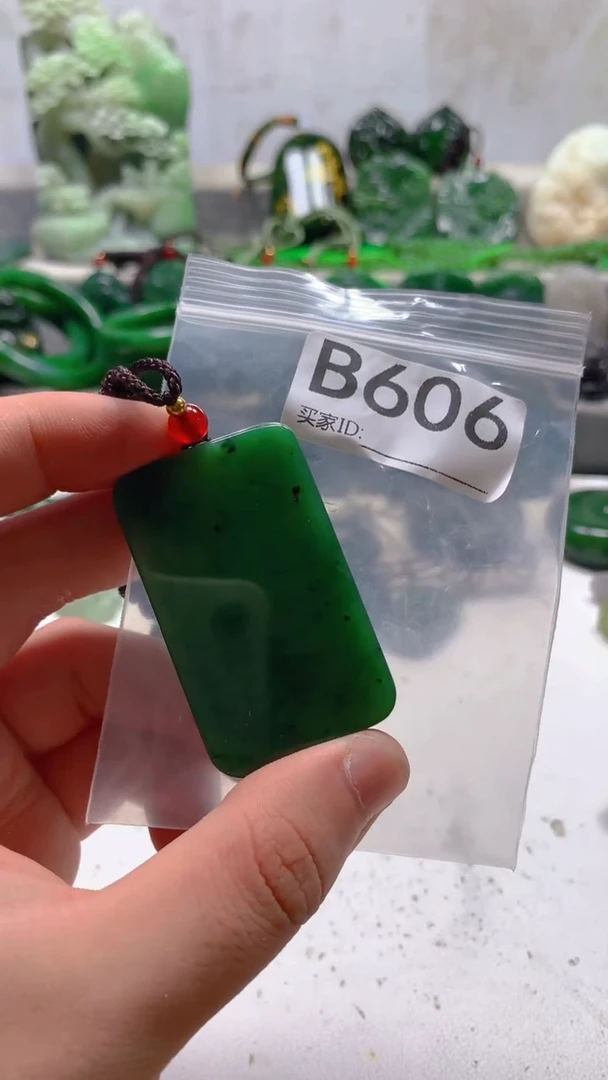 和田玉未镶嵌珠宝半成品1