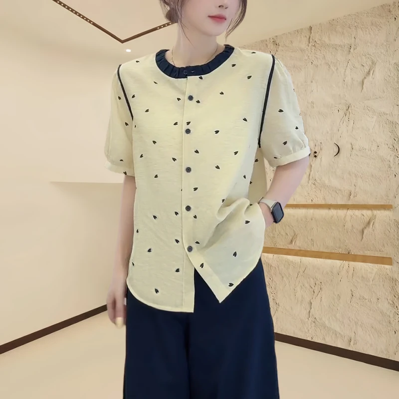 韩版百搭宽松圆领短袖衬衫女款爆款2025新款夏季时尚爱心拼色衬衣
