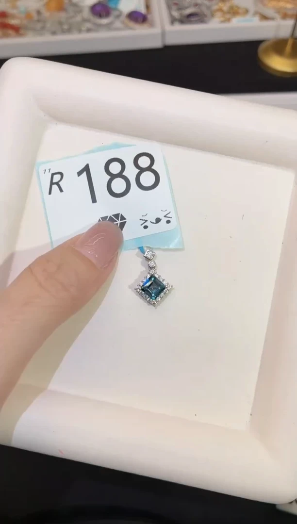 银S925镶嵌托帕石珠宝奇石多样性发一R188