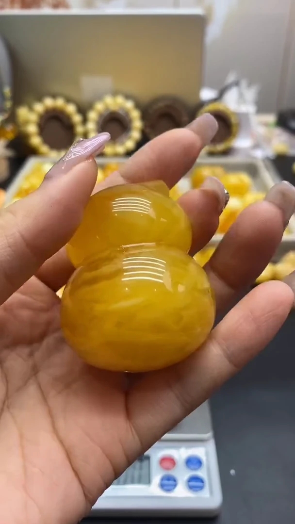 琥珀未镶嵌珠宝奇石C****亚2824