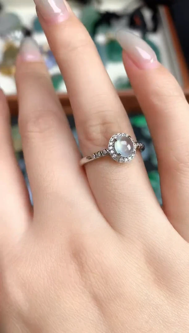 颈饰银S925镶嵌翡翠251101074